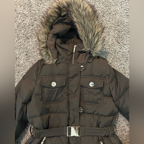 Michael Kors brown winter coat. Size M. Water resistant. Warm! Great condition! - Picture 3 of 8